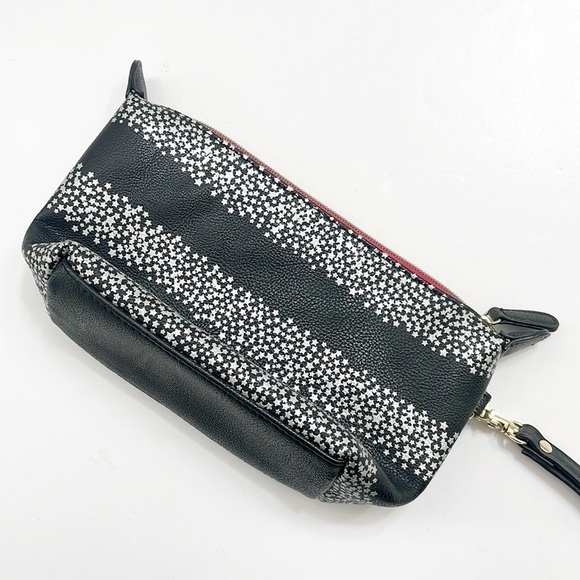 Betsey Johnson star print wristlet - Picture 3 of 4